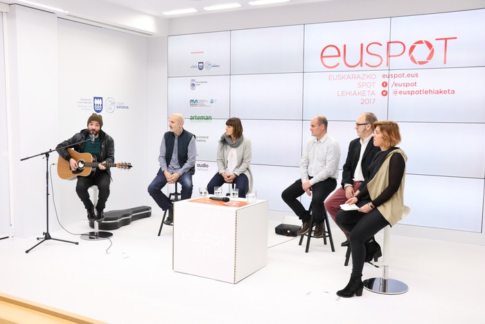 Euspot lehiaketa aurkeztu dute gaur