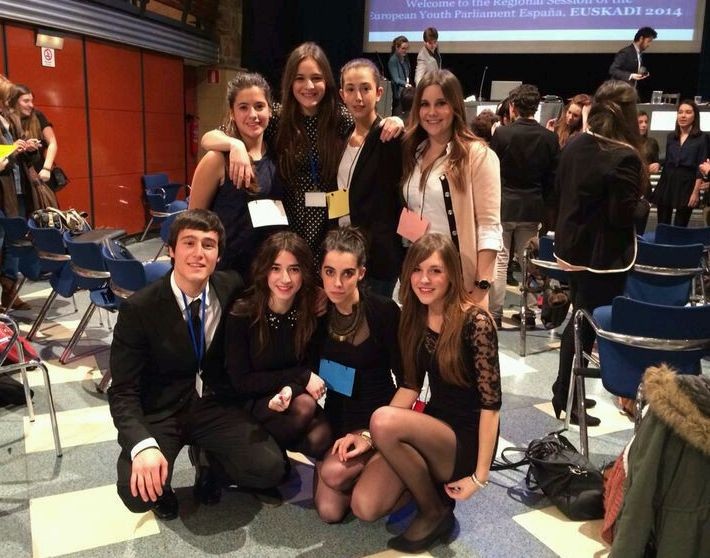 European Youth Parliament-en Espainiako kanporaketarako sailkatuta.