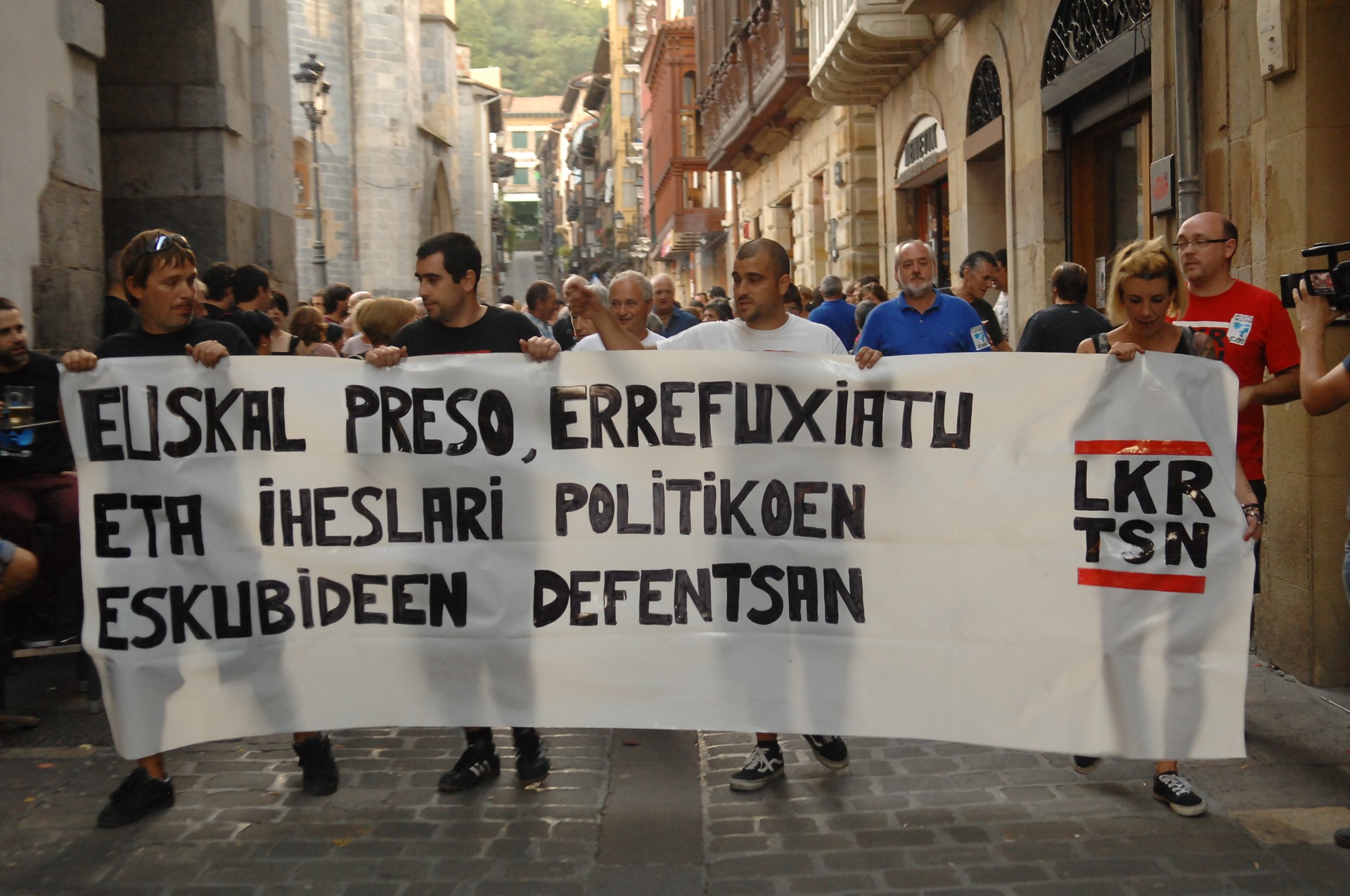 Irailaren 19an izango da presoekiko elkartasun eguna