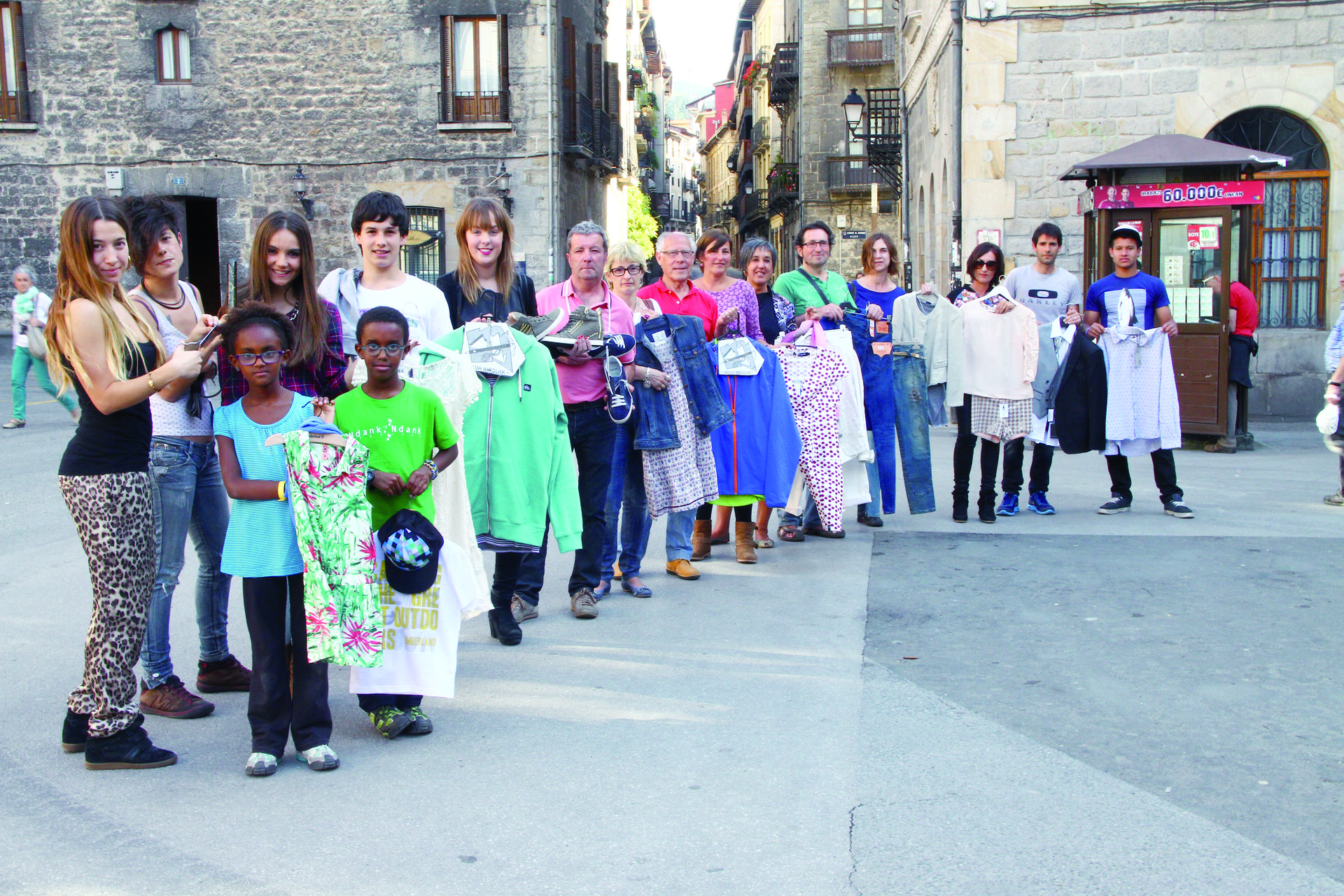 San Martin plaza herriko modeloen zain
