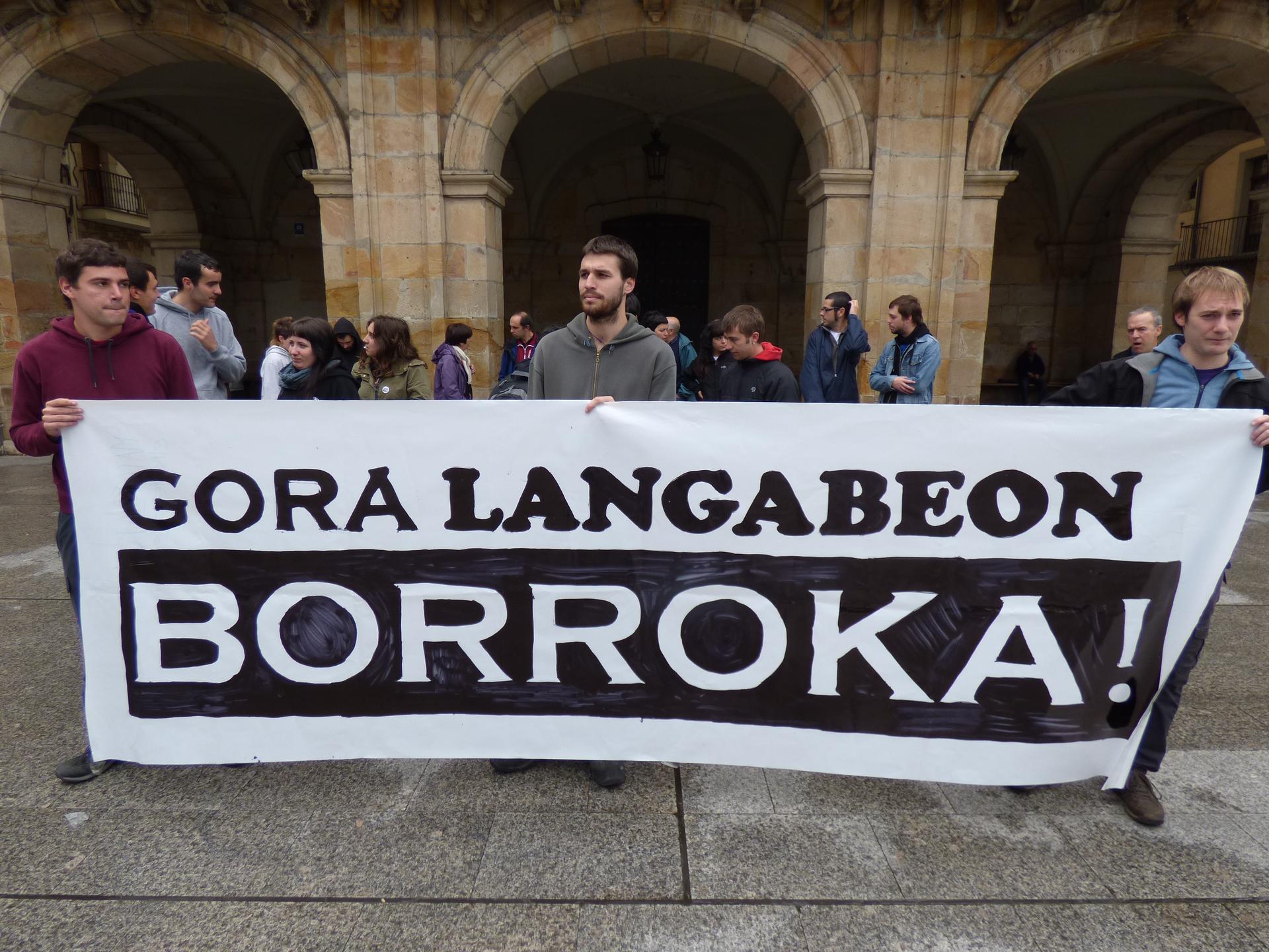 Langabeak ere protestan, Maiatzaren Lehenean