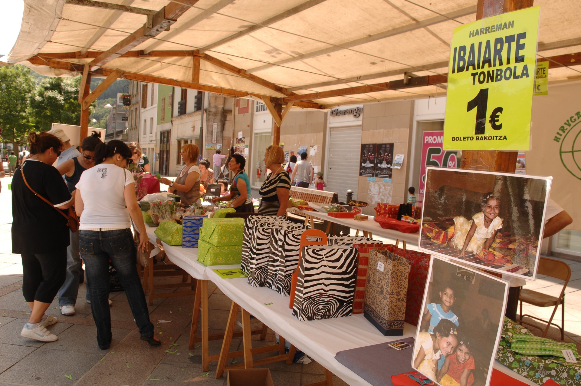 Gobernuz Kanpoko Erakundeen eskutik, XVI. Elkartasun Eguna zapatuan Arrasaten