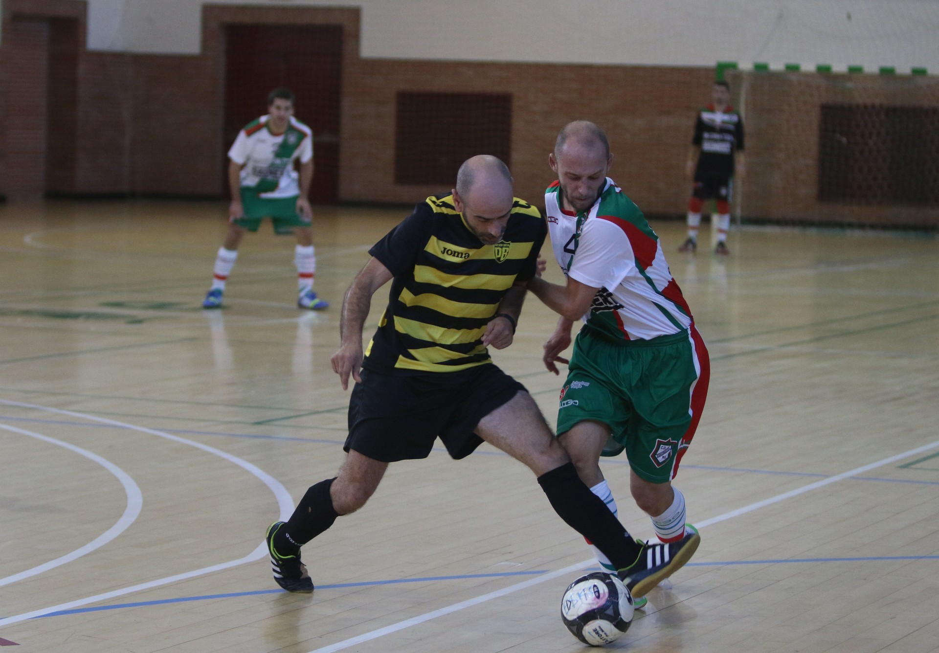 Areto futbola: berdinketa gazi-gozoa eskoriatzako taldearentzat, Presion Breaken aurka