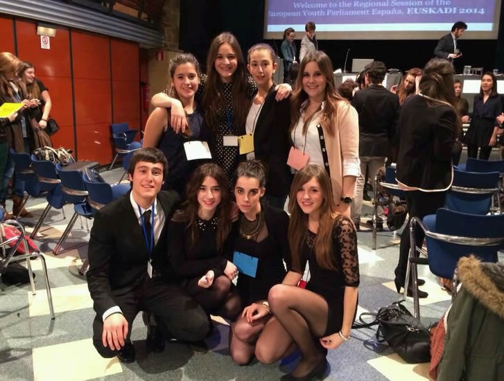 Arizmendi Ikastolako ikasleak European Youth Parliament-era 