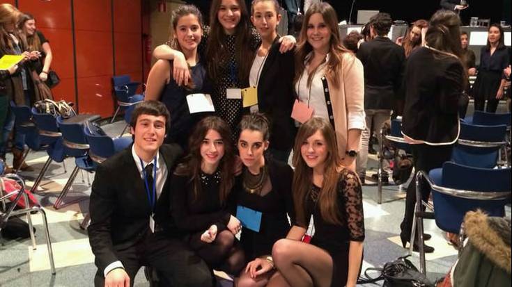 Arizmendi Ikastolako ikasleak European Youth Parliament-era 
