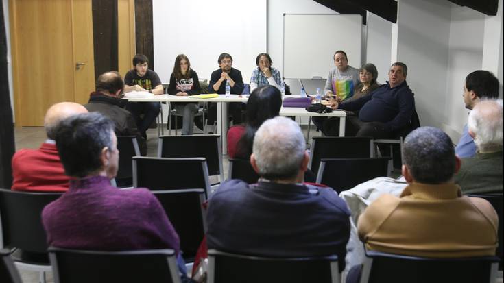 Eratu eta aurkeztu dute Arrasate Ahal Dugu-Podemos zirkulua 