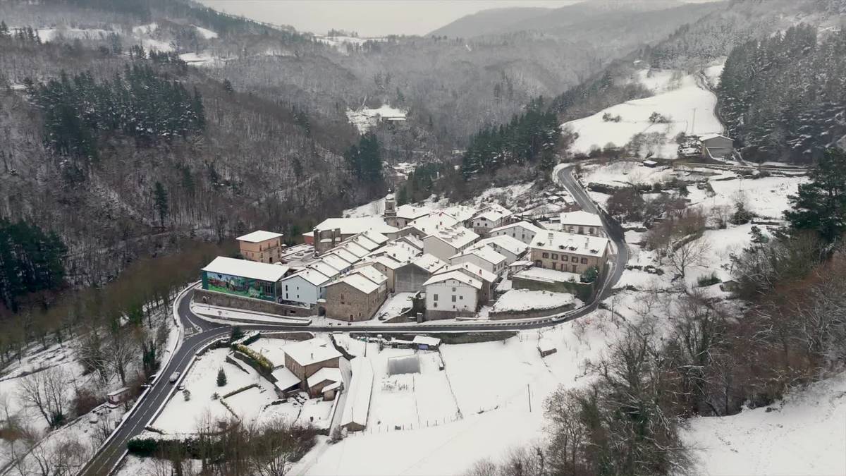 'Goitik begira': urteko lehenengo elurtea Debagoienean