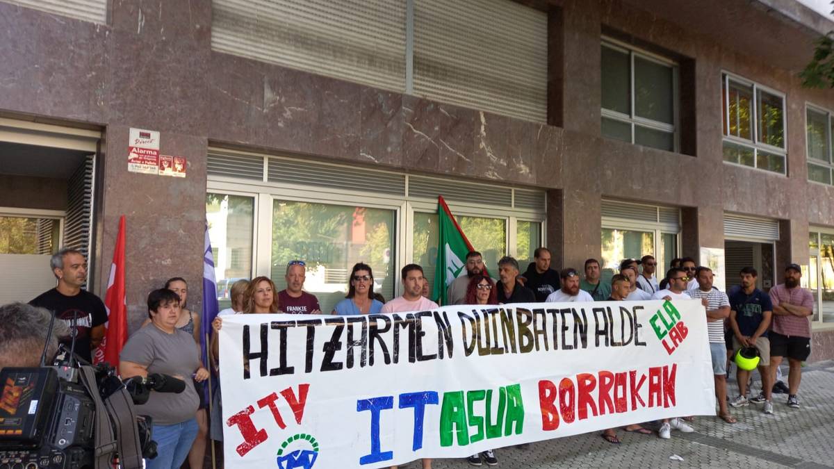 Itasua IATko langileek Jaurlaritzaren "esku-hartze zuzena" eskatu dute