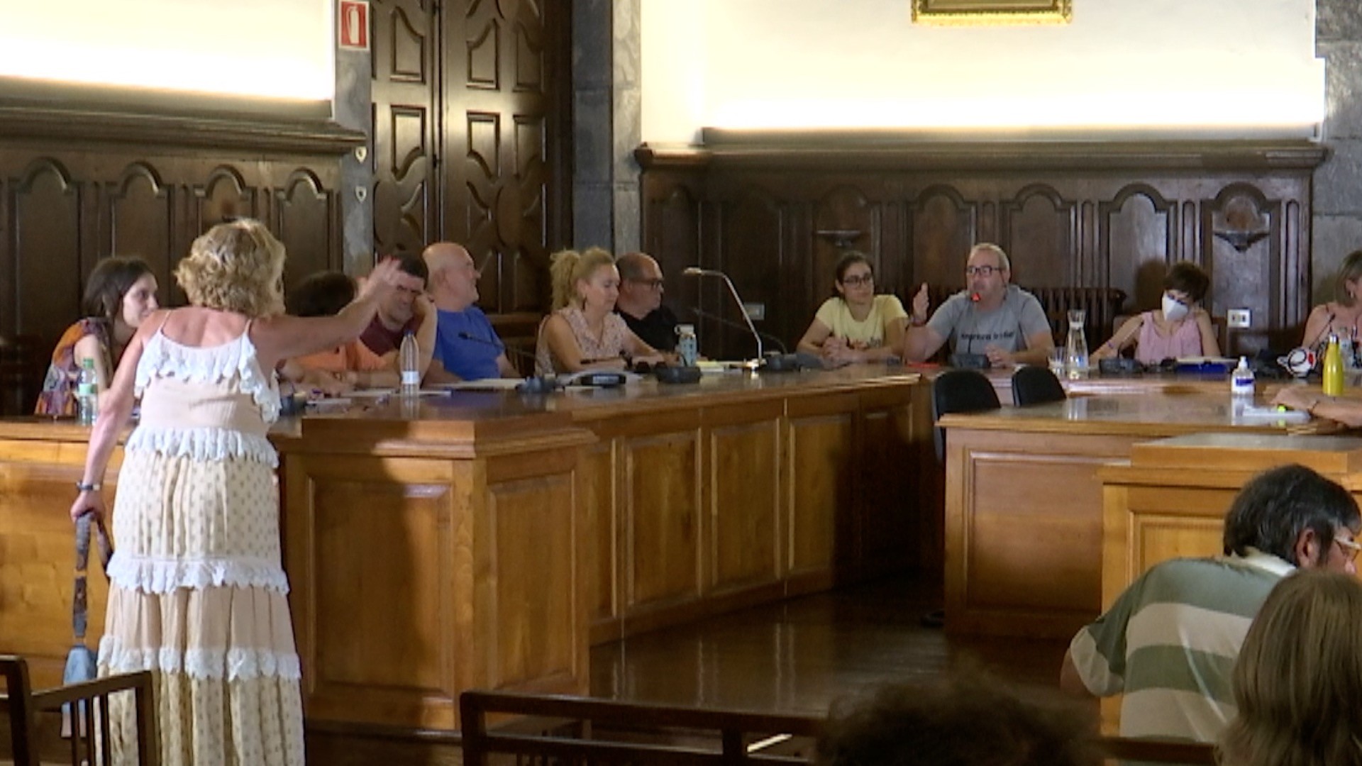 Matilde Martin Santa Marinako auzo-alkateak barkamena eskatu dio Podemos Arrasateri