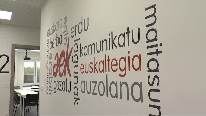 Bailarako AEK-k bi ikastaro prestatu ditu udarako