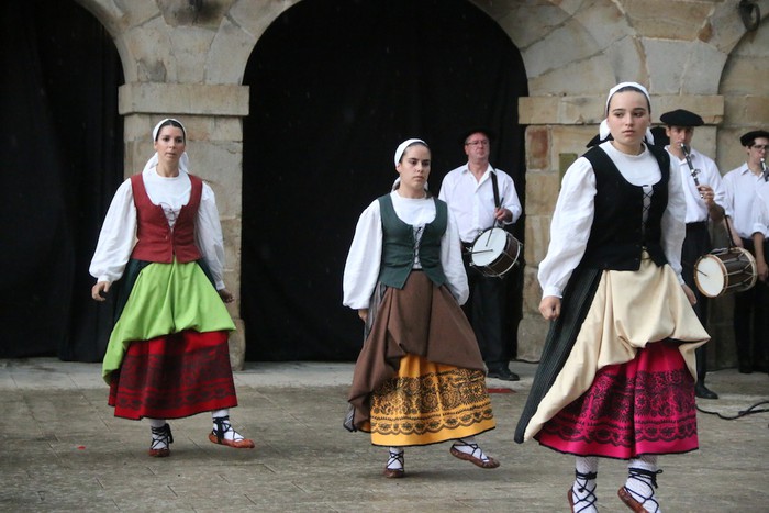 Mairuaren Alardea egin dute Antzuolan - 90