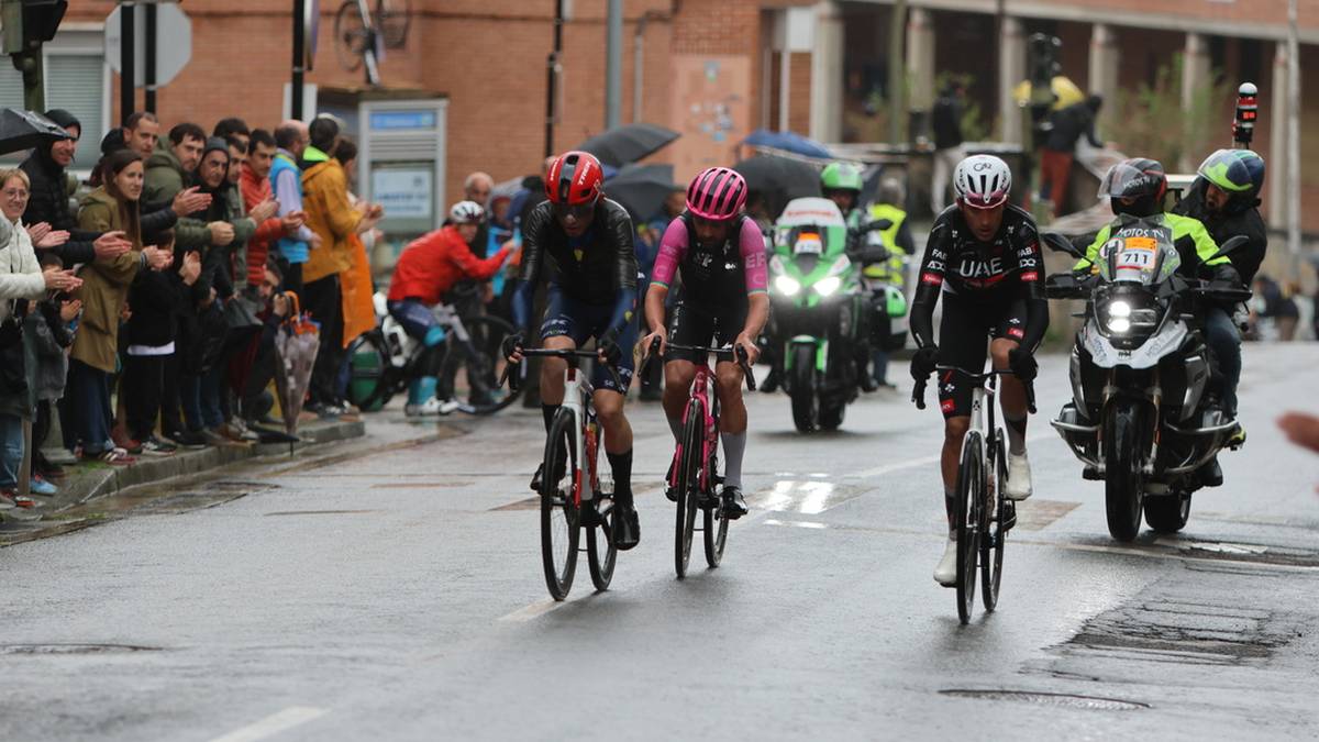 Itzulia 2026: tropela Debagoieneko errepideetan