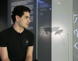 Oier Santamaria: "Tradizioaren pisu izugarria daukagu gainean, baina tradizio hori, askotan, asmatutako gauza bat da"