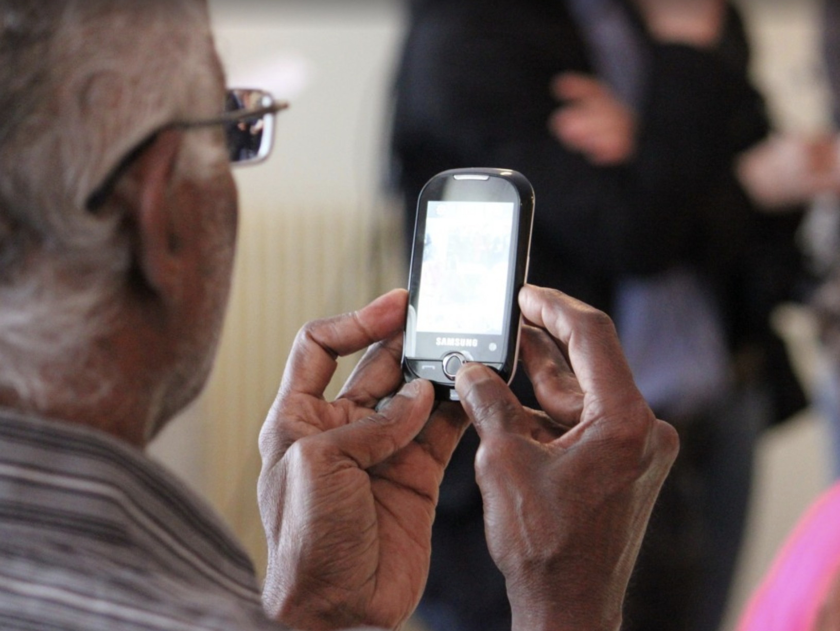 Telefonoaren erabileraren ikastaroa eta Imsersoko oporraldien gaineko informazioa dute eskaintzeko Pake Lekun
