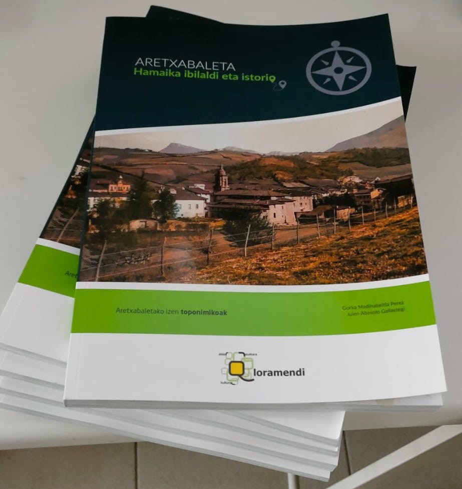 'Aretxabaleta. Hamaika ibilaldi eta istorio' liburua salgai