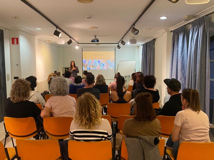 Kulturartekotasuna landu dute Eli Domingezekin