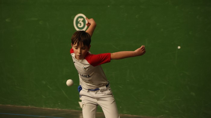 Gorbeialdeko pilota topaketa