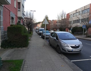 Araba Ibilbidean aparkalekuak jartzea gaitzetsi du EAJk