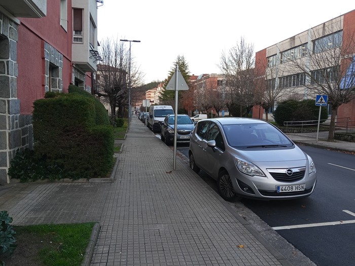 Araba Ibilbidean aparkalekuak jartzea gaitzetsi du EAJk