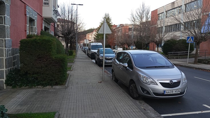 Araba Ibilbidean aparkalekuak jartzea gaitzetsi du EAJk