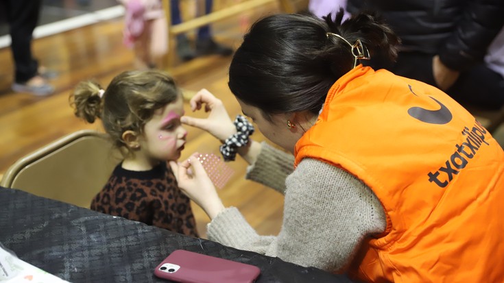 Txikilandiarako hezitzaile bila ari da Txatxilipurdi