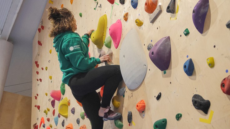 Arraskasta izan du emakume eskalatzaileen bigarren topaketak ere