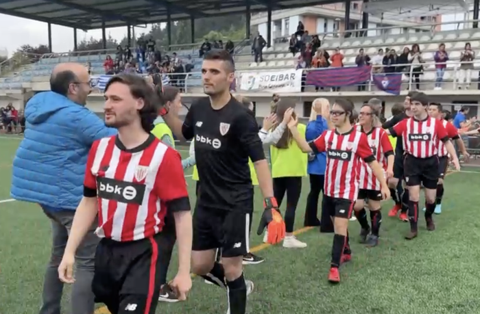 Genuine futbol txapelketa