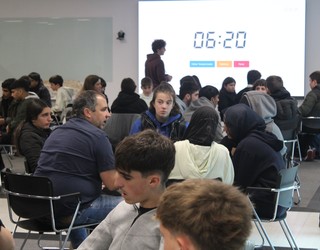 Zientzia eta teknologia bertatik bertara ezagutu dute hainbat ikastetxetako ikasleek