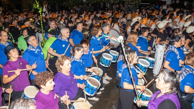 Eskoriatzako danborrariak fin ibili dira San Pedro jaien bezperan