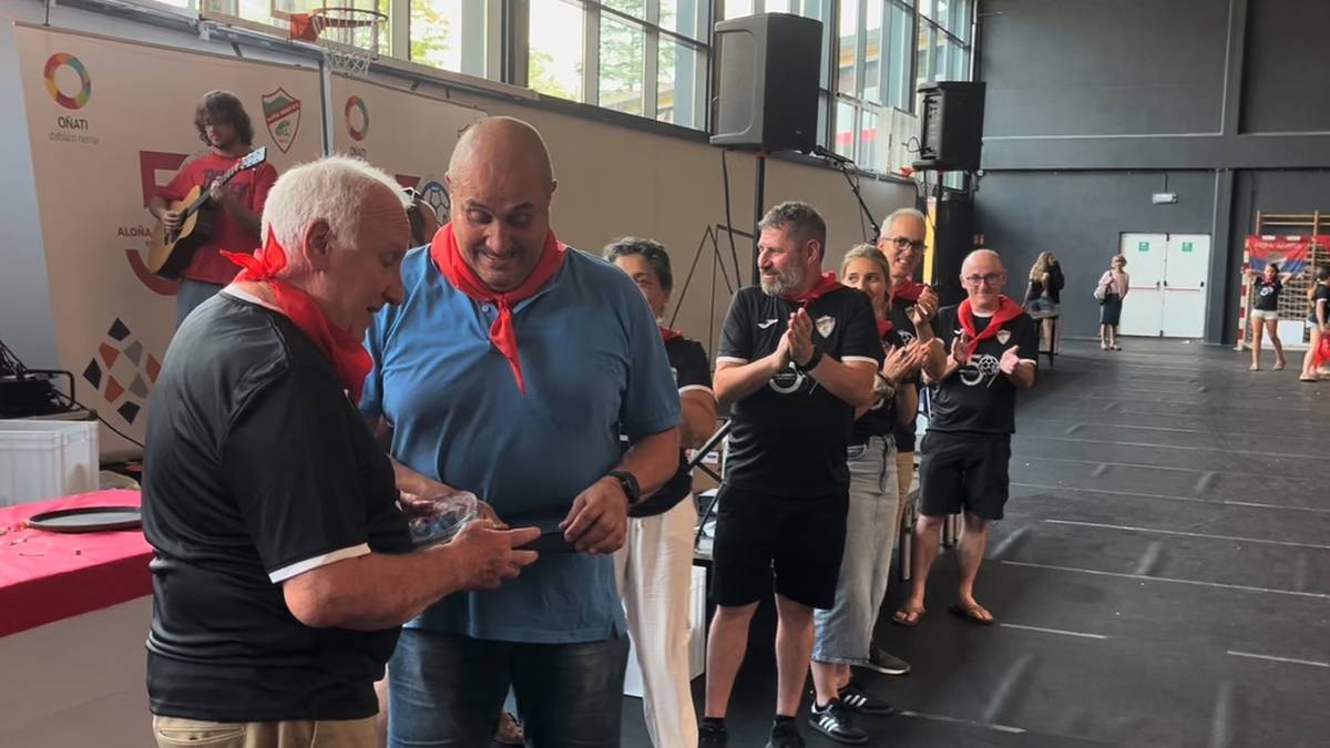 Omenaldiak eta oroitzapen asko 50. urteurrenaren festa handian