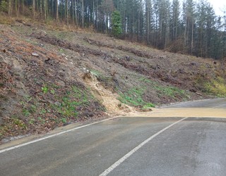 Metro karratuko ehun litro baino gehiago pilatu dira egunotan Debagoienean