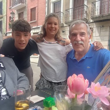 Inaxi (Ines), Iñaki ta Naia