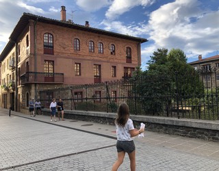 Prest dugu ekaineko egitaraua