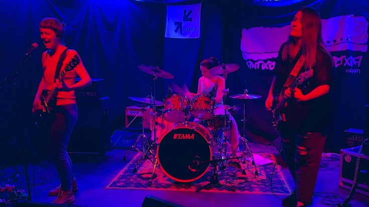 Rock doinuekin abiarazi du Burrundak udazkeneko emanaldi zikloa