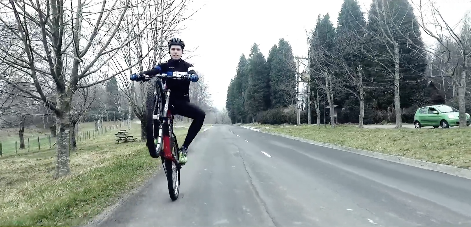 Zapatuan du Uriartek urteko erronka: 'Everesting Wheelie Challenge', Etxaurin