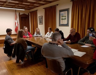 Soldata igoerak eta zorra kitatzeko 100.000 euroko kreditu-aldaketa onartu ditu udalbatzak