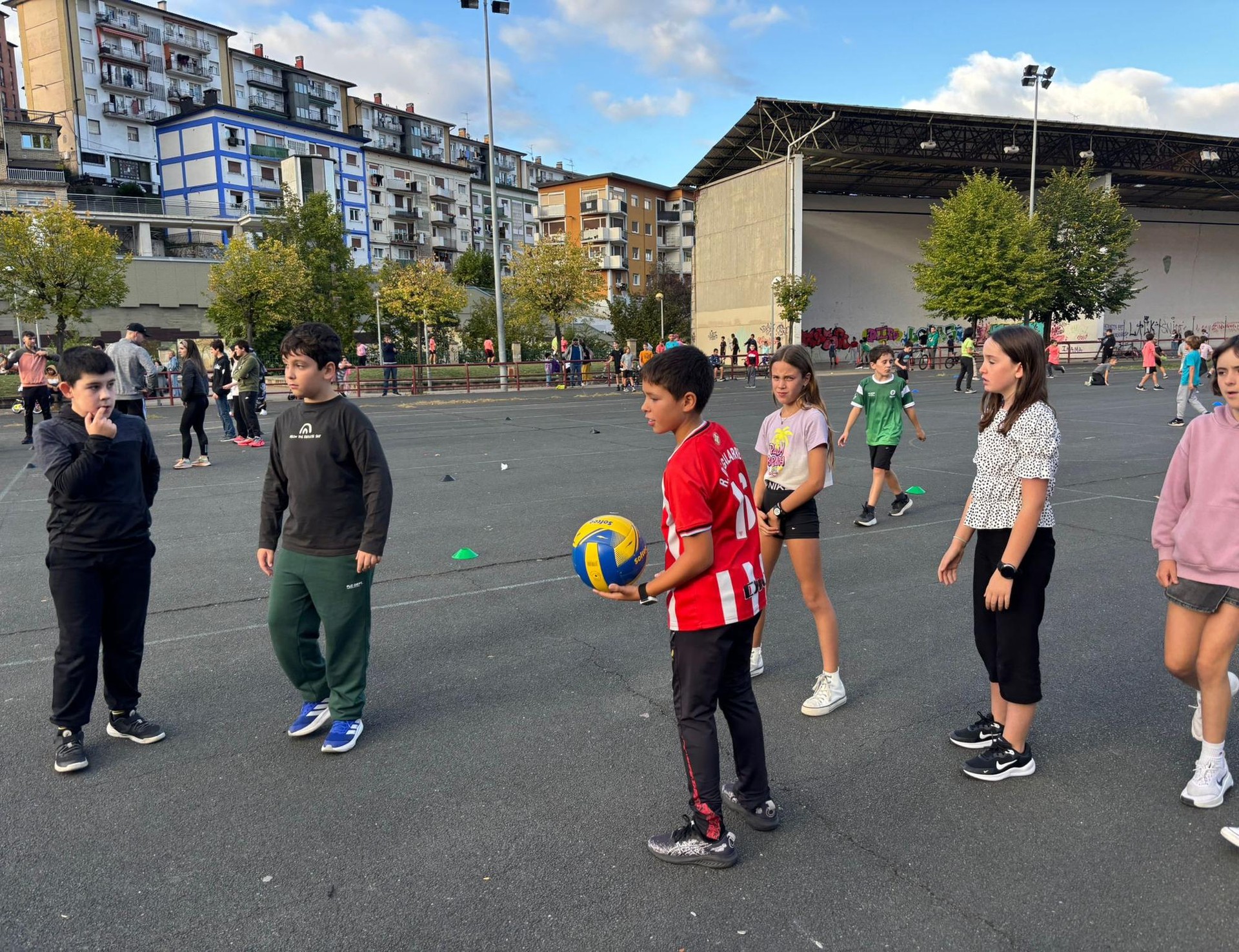Boleibol eta kirol egokituko topaketa larunbat honetan!