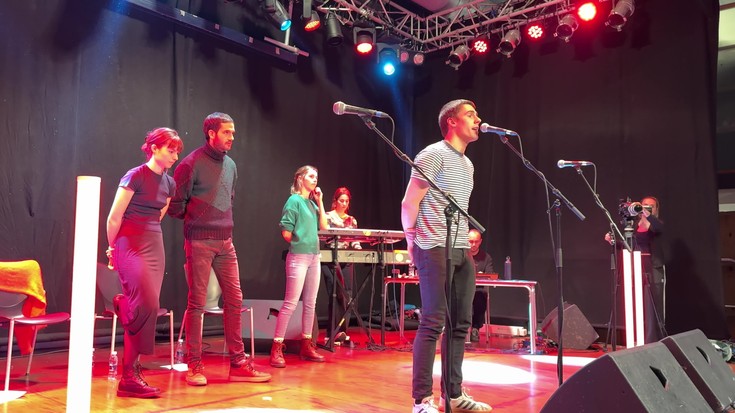 Bertsoa eta autotunea elkartu ditu 'Itzali eta Piztu' emanaldiak