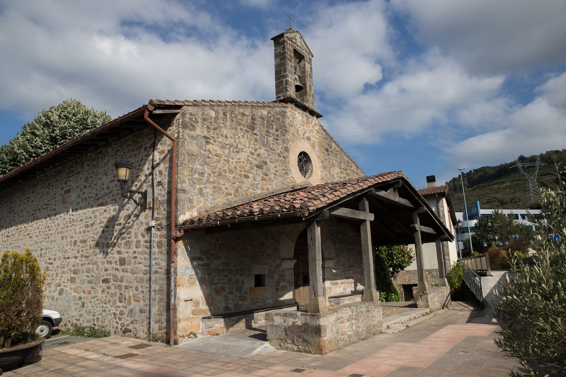 Antiguako ermita, herriko altxorretako bat