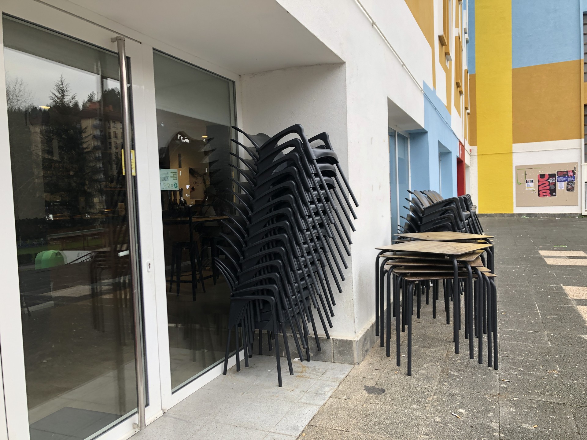 Lizitaziora aterako dute Eltziako taberna, bi urterako