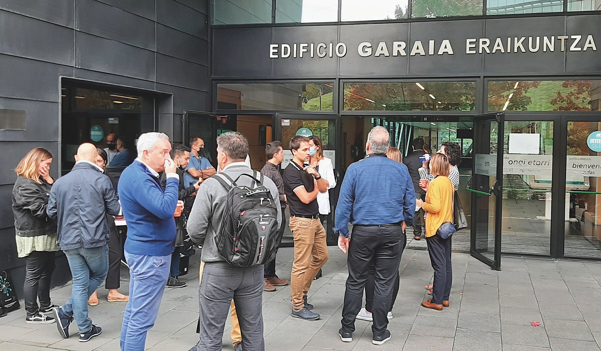 Garaiako enpresak euren arteko harremanak estutzen ari dira