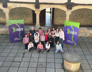 Arabako haur abesbatzen egunean parte hartuko du domekan Papargorri taldeak