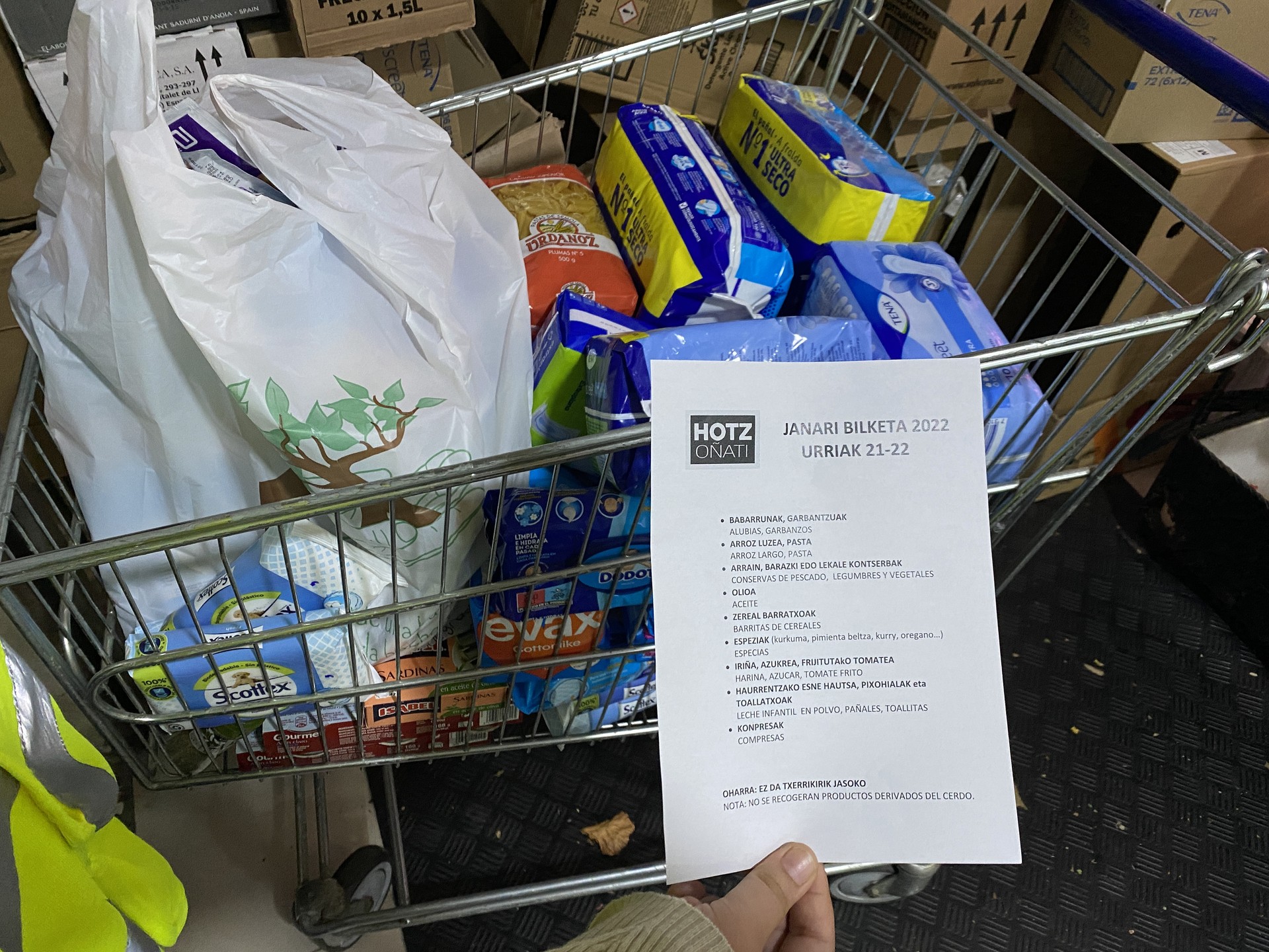 Bihar bidaliko ditu Hotz Oñatik asteburuan batutako produktuak