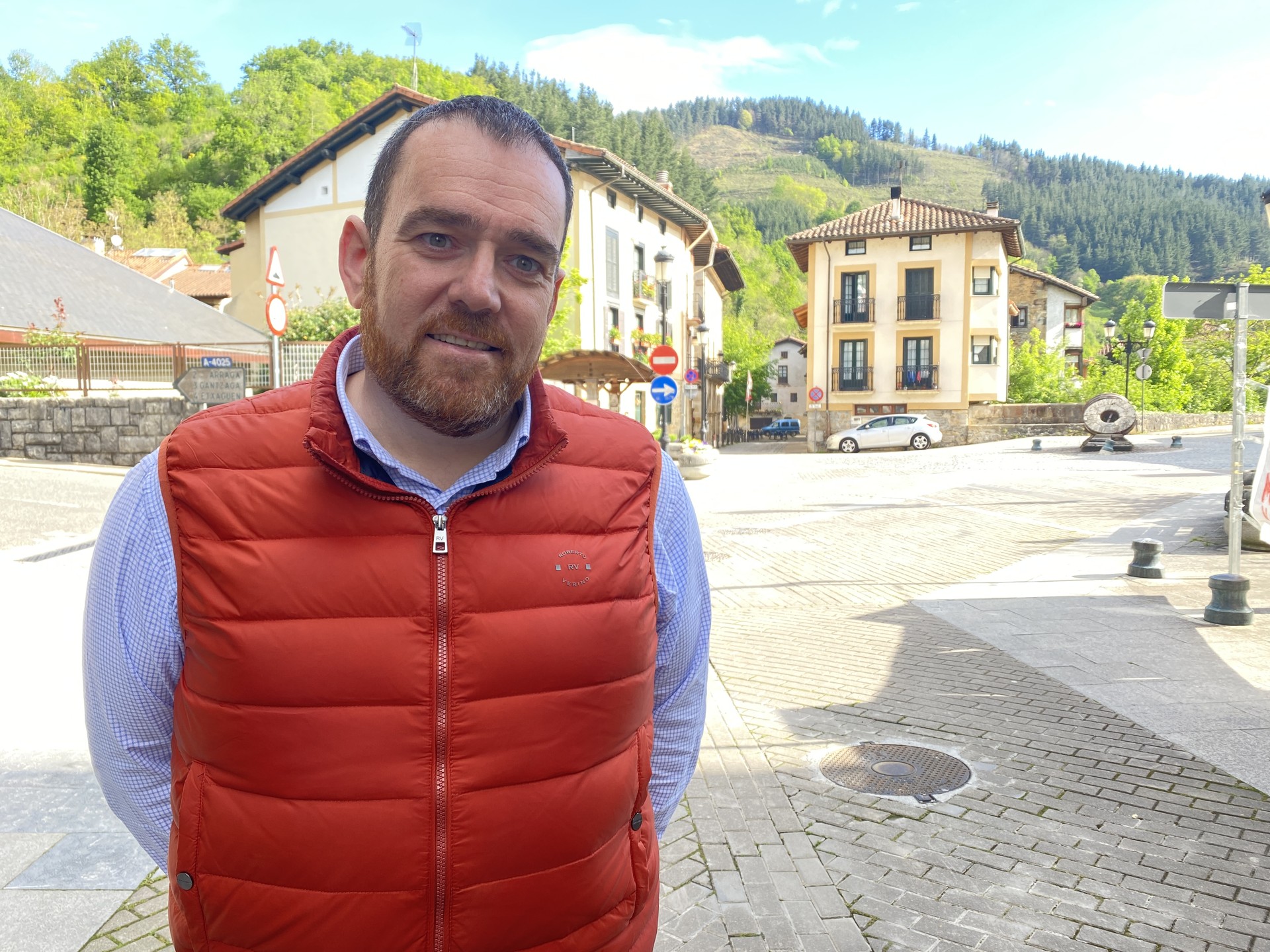 Alberto Amenabar: "Aramaio ikusten dut nahiko bananduta eta baita utzita ere"
