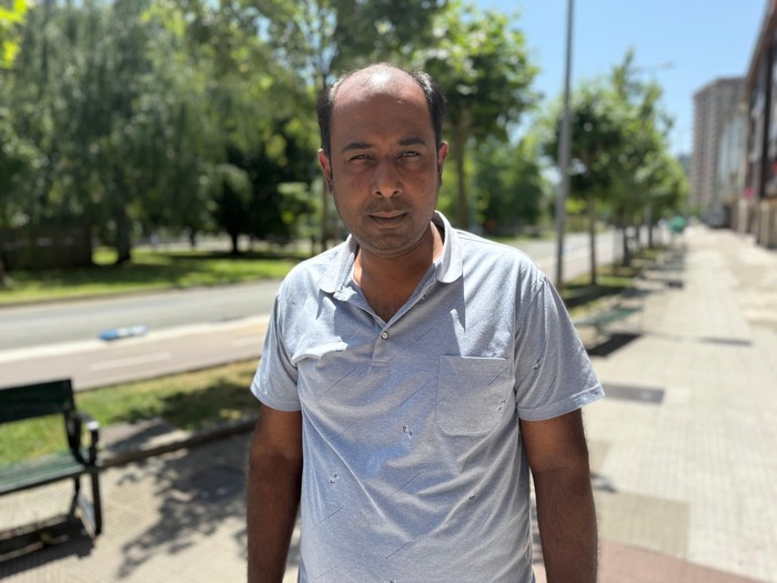 Tameer Hussain: "Ez diot inori gomendatzen nik egin nuen bidea egitea"