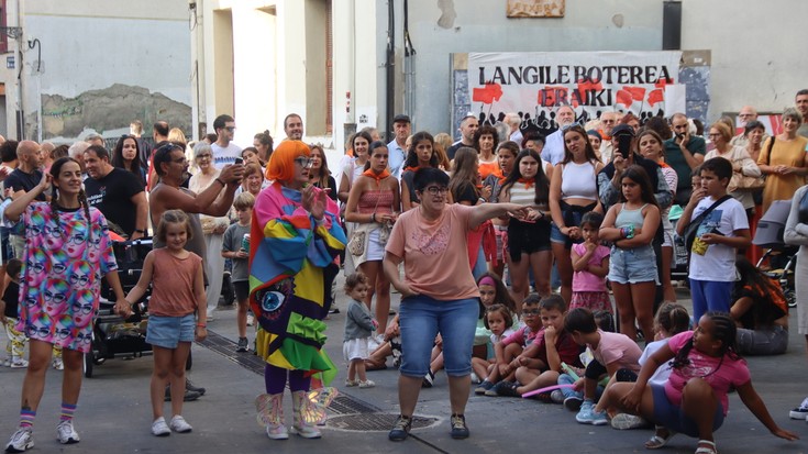 Yogurinha Borovaren emanaldiko protagonista izan dira aretxabaletarrak ere