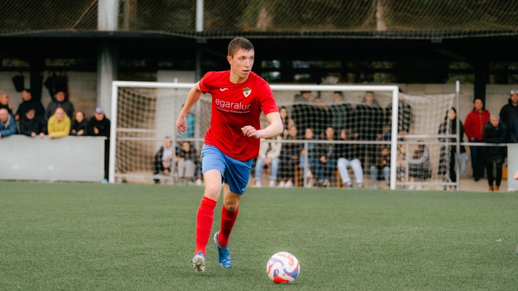 Kolore gorriko partidua izan da