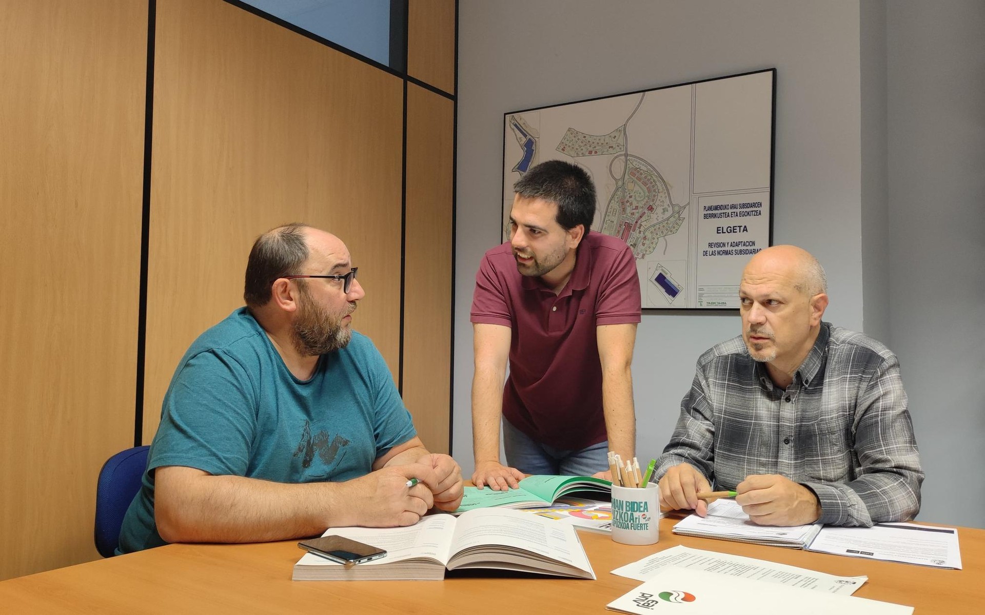 Elgetako jeltzaleek udal aurrekonturako proposamenak aurkeztu dituzte