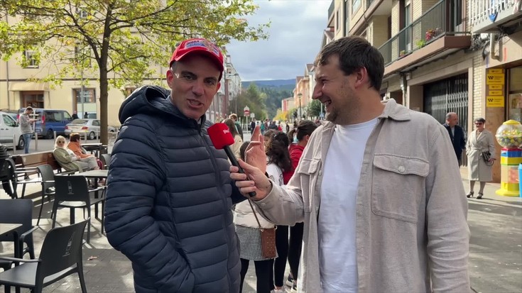 Aretxabaletako merkatarien Gabonetako iragarkia grabatu dute