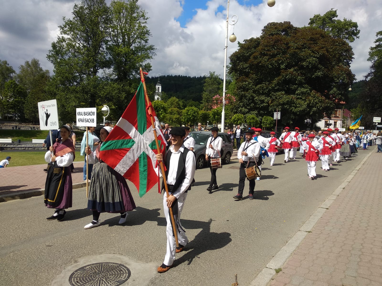 Lemko komunitatearen alde, Polonian dantzan